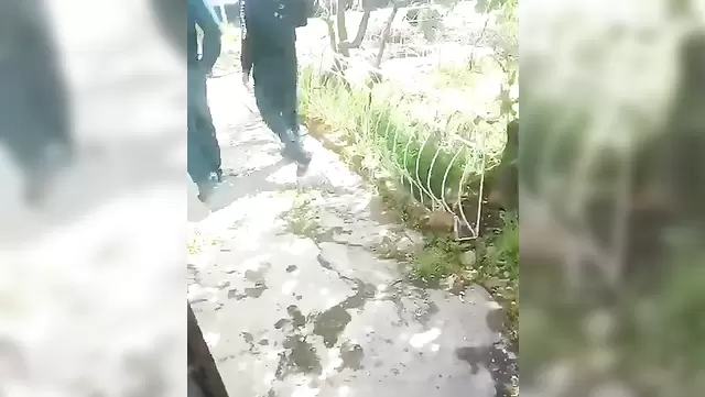 Özbek adamın karısı kocasını aldatırken yakalandı.