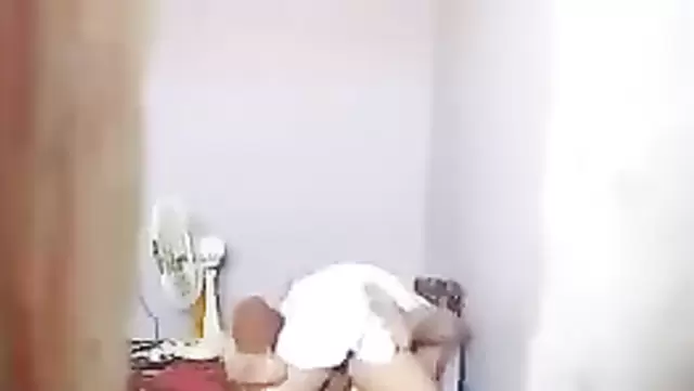 Özbek evli komşusunu sikişiyor.